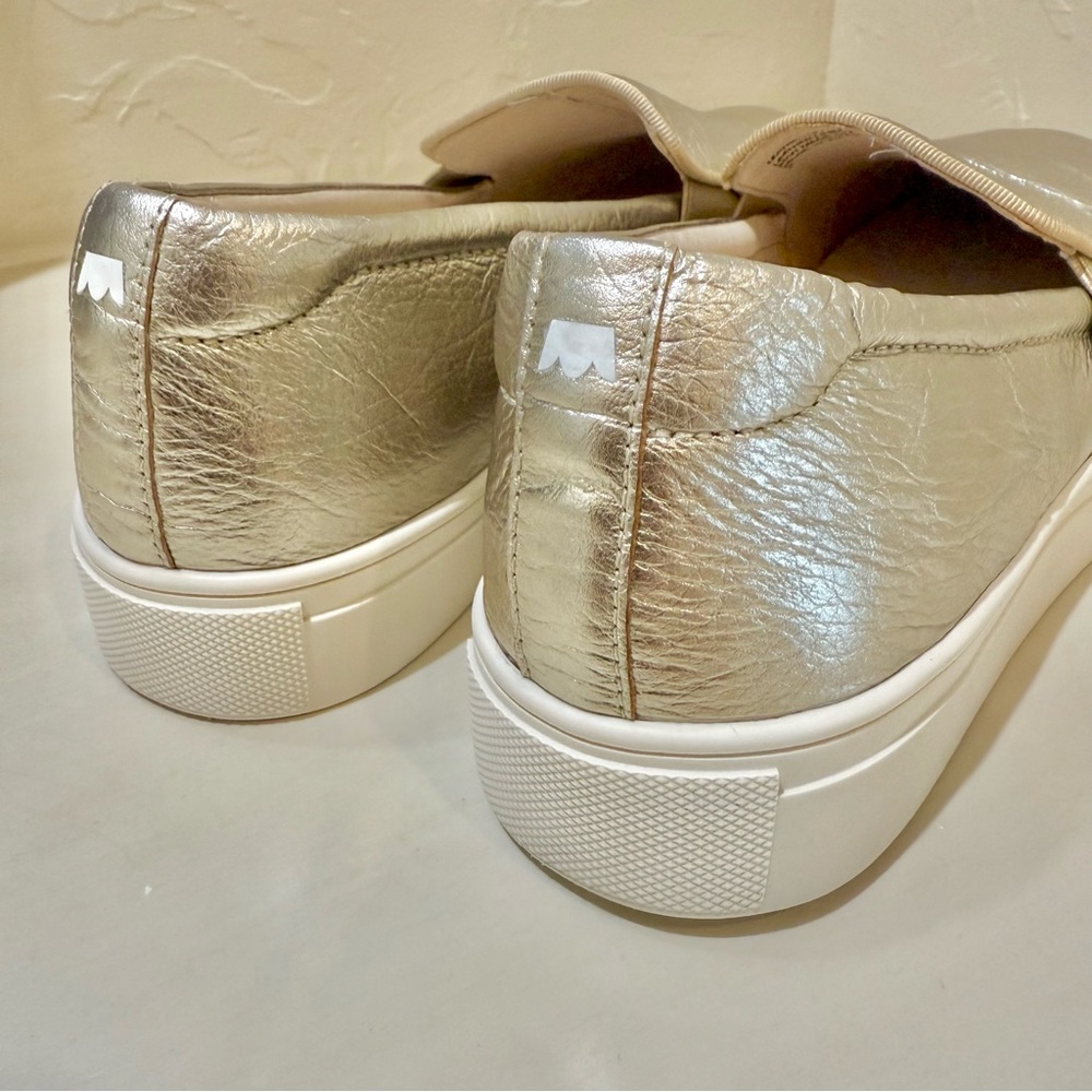 NWOT Birdies “The Swift” Gold Leather Sneakers - Picture 6 of 9